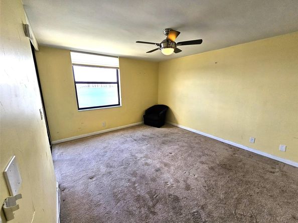 115 Lake Emerald Dr 307, Oakland Park FL 33309
