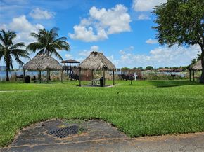 115 Lake Emerald Dr 307, Oakland Park FL 33309