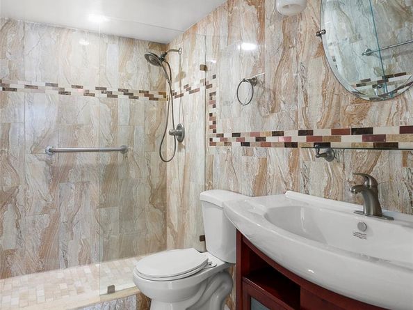 115 Lake Emerald Dr 307, Oakland Park FL 33309