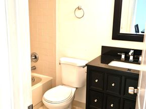 115 Lake Emerald Dr 307, Oakland Park FL 33309