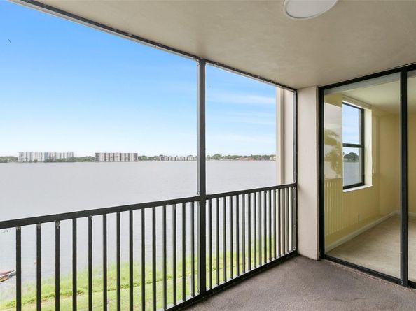 115 Lake Emerald Dr 307, Oakland Park FL 33309