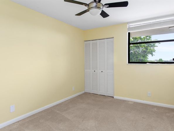 115 Lake Emerald Dr 307, Oakland Park FL 33309