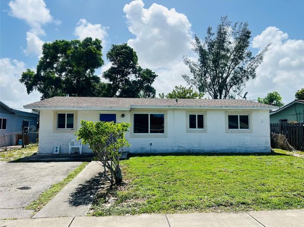5311 NE 9th Ave, Deerfield Beach FL 33064