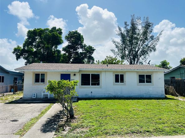 5311 NE 9th Ave, Deerfield Beach FL 33064