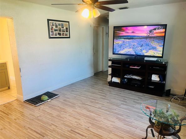 5311 NE 9th Ave, Deerfield Beach FL 33064