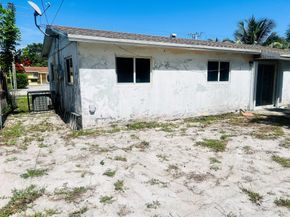 5311 NE 9th Ave, Deerfield Beach FL 33064