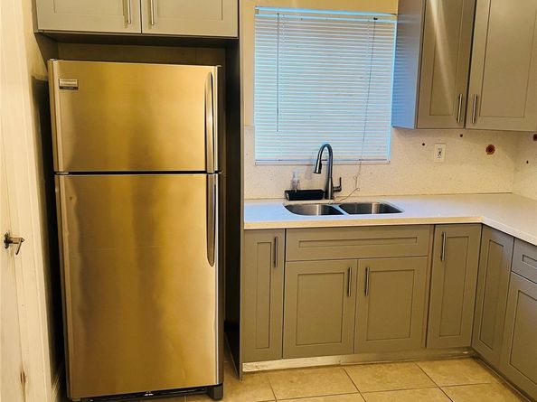 5311 NE 9th Ave, Deerfield Beach FL 33064