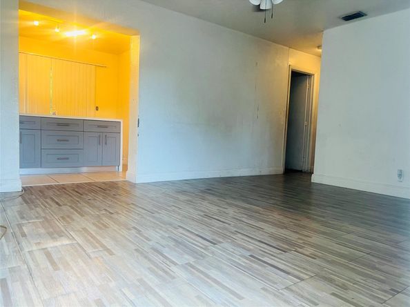 5311 NE 9th Ave, Deerfield Beach FL 33064