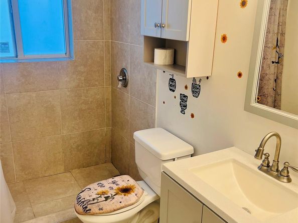 5311 NE 9th Ave, Deerfield Beach FL 33064