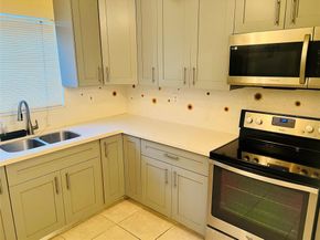 5311 NE 9th Ave, Deerfield Beach FL 33064