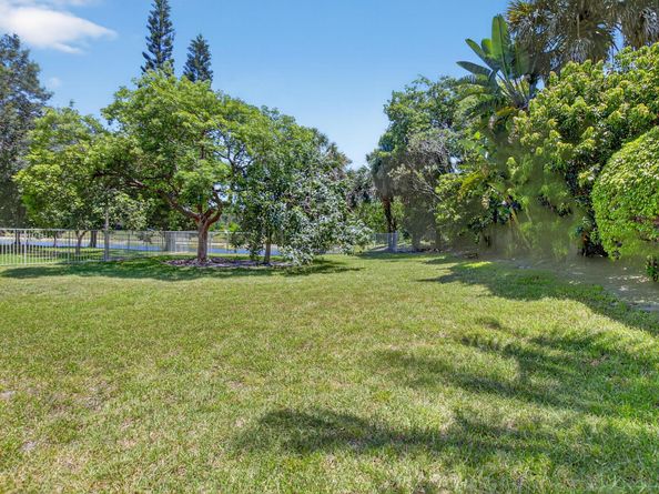 4426 NW 41 Place, Coconut Creek FL 33073