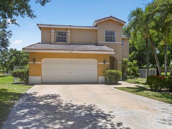 4426 NW 41 Place