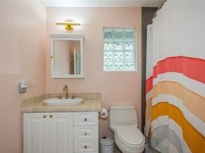 1400 W Sandpiper Cir, Pembroke Pines FL 33026