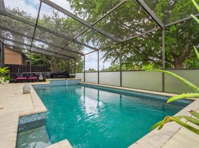 1400 W Sandpiper Cir, Pembroke Pines FL 33026