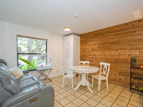 1400 W Sandpiper Cir, Pembroke Pines FL 33026