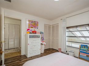 1400 W Sandpiper Cir, Pembroke Pines FL 33026