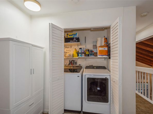 1400 W Sandpiper Cir, Pembroke Pines FL 33026