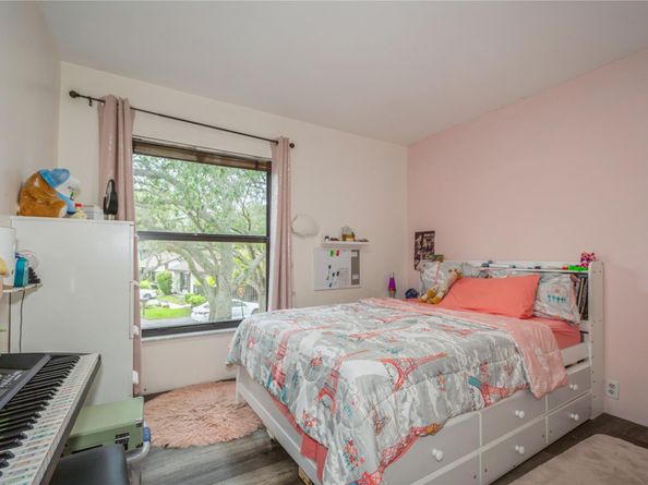 1400 W Sandpiper Cir, Pembroke Pines FL 33026