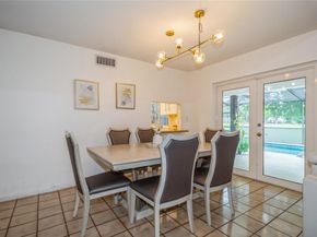 1400 W Sandpiper Cir, Pembroke Pines FL 33026