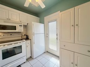 4331 NW 16th St 103 D, Fort Lauderdale FL 33313