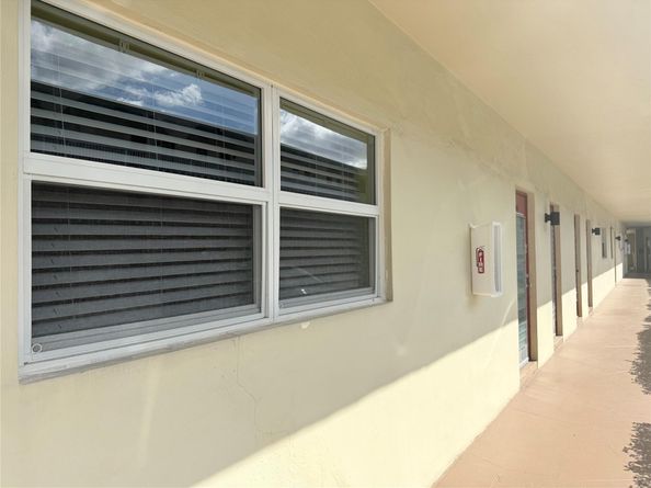 4331 NW 16th St 103 D, Fort Lauderdale FL 33313