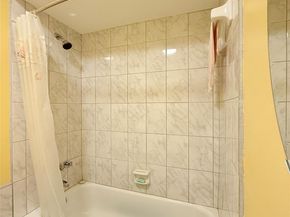 4331 NW 16th St 103 D, Fort Lauderdale FL 33313