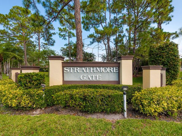 151 Pinto Palm Court, Royal Palm Beach FL 33411