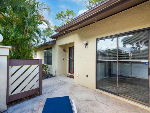 151 Pinto Palm Court, Royal Palm Beach FL 33411