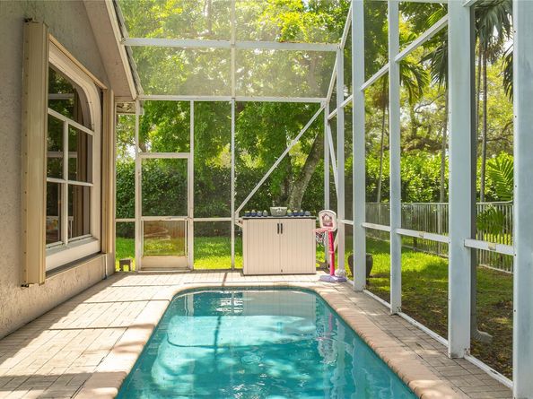 11972 Glenmore Dr, Coral Springs FL 33071