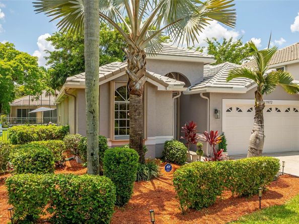 11972 Glenmore Dr, Coral Springs FL 33071