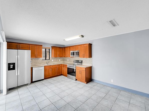 1204 Waterview Circle, Palm Springs FL 33461