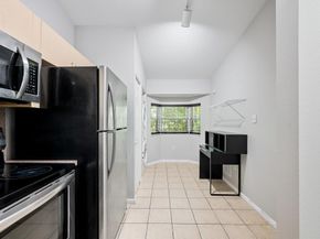 3710 N Jog Road 202, West Palm Beach FL 33411