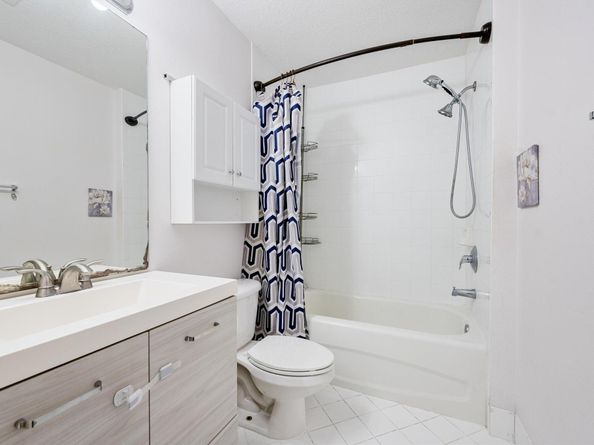 3710 N Jog Road 202, West Palm Beach FL 33411