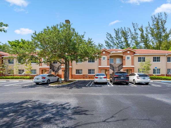 3710 N Jog Road 202, West Palm Beach FL 33411