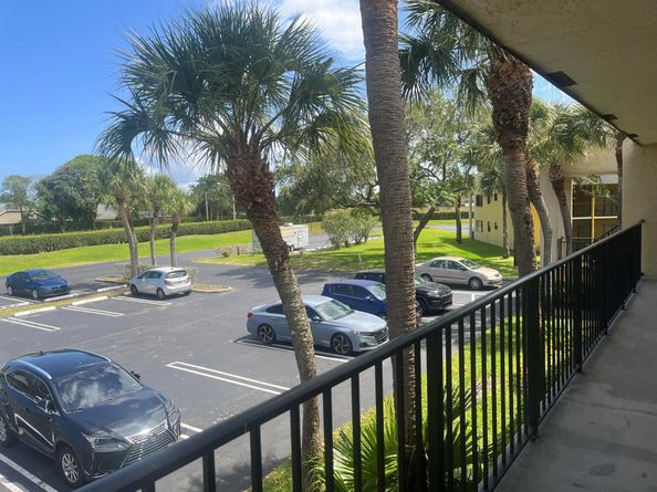 1626 Meadows Circle W 1626, Boynton Beach FL 33436