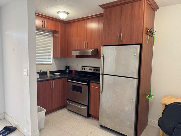 4071 N Dixie Hwy 19, Oakland Park FL 33334