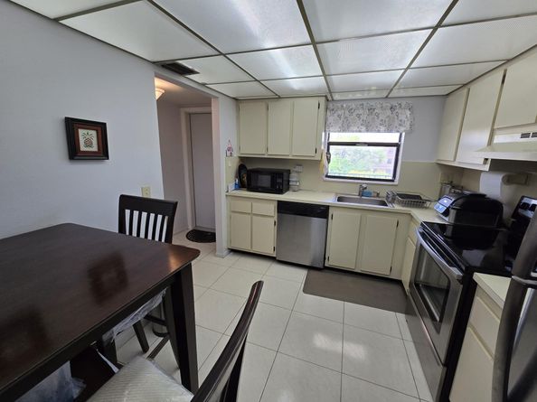 10442 Sunrise Lakes Blvd 310, Sunrise FL 33322