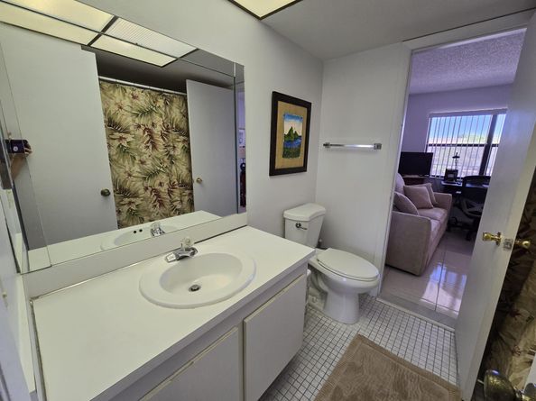 10442 Sunrise Lakes Blvd 310, Sunrise FL 33322