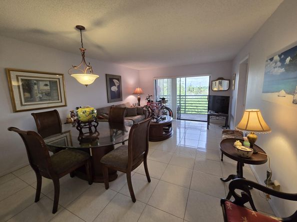 10442 Sunrise Lakes Blvd 310, Sunrise FL 33322