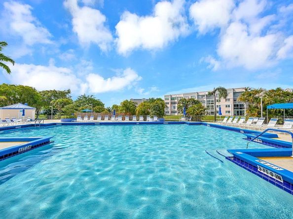 10442 Sunrise Lakes Blvd 310, Sunrise FL 33322