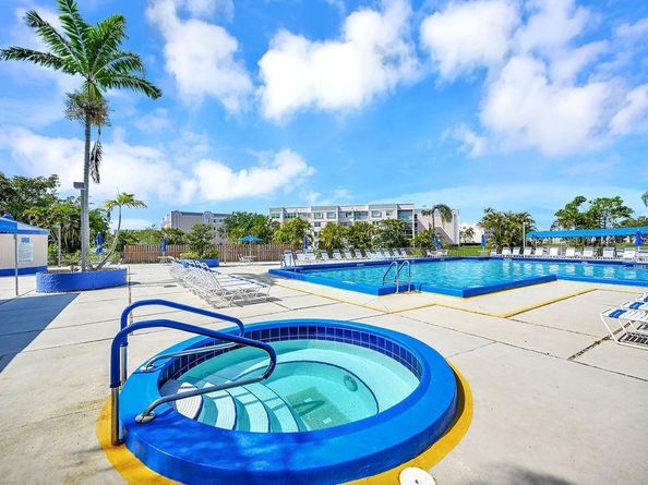 10442 Sunrise Lakes Blvd 310, Sunrise FL 33322