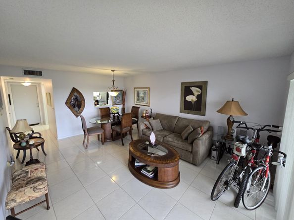 10442 Sunrise Lakes Blvd 310, Sunrise FL 33322