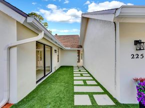 225 Sulky Way, Wellington FL 33414