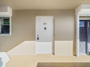 419 S Us Highway 1 E201, North Palm Beach FL 33408