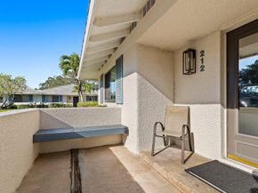 212 Club Drive, Palm Beach Gardens FL 33418
