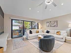 212 Club Drive, Palm Beach Gardens FL 33418