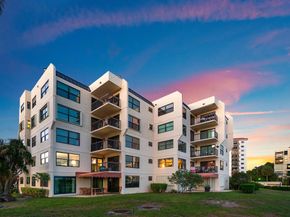 374 Golfview Road 205, North Palm Beach FL 33408