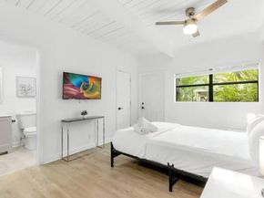 3070 NE 13th Ave, Oakland Park FL 33334