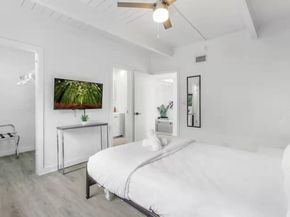 3070 NE 13th Ave, Oakland Park FL 33334