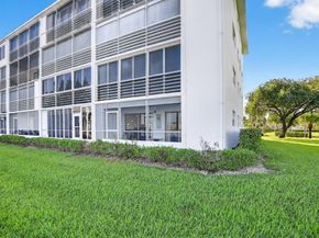 1090 Guildford E 1090, Boca Raton FL 33434